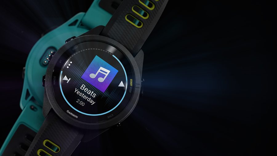 Умные часы Garmin Forerunner 265 белые с бело-синим ремешком